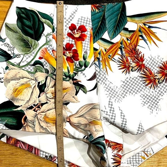 CAMEO Womens High Waist Paper Bag Shorts Floral Print Size Medium - Picture 6 of 7